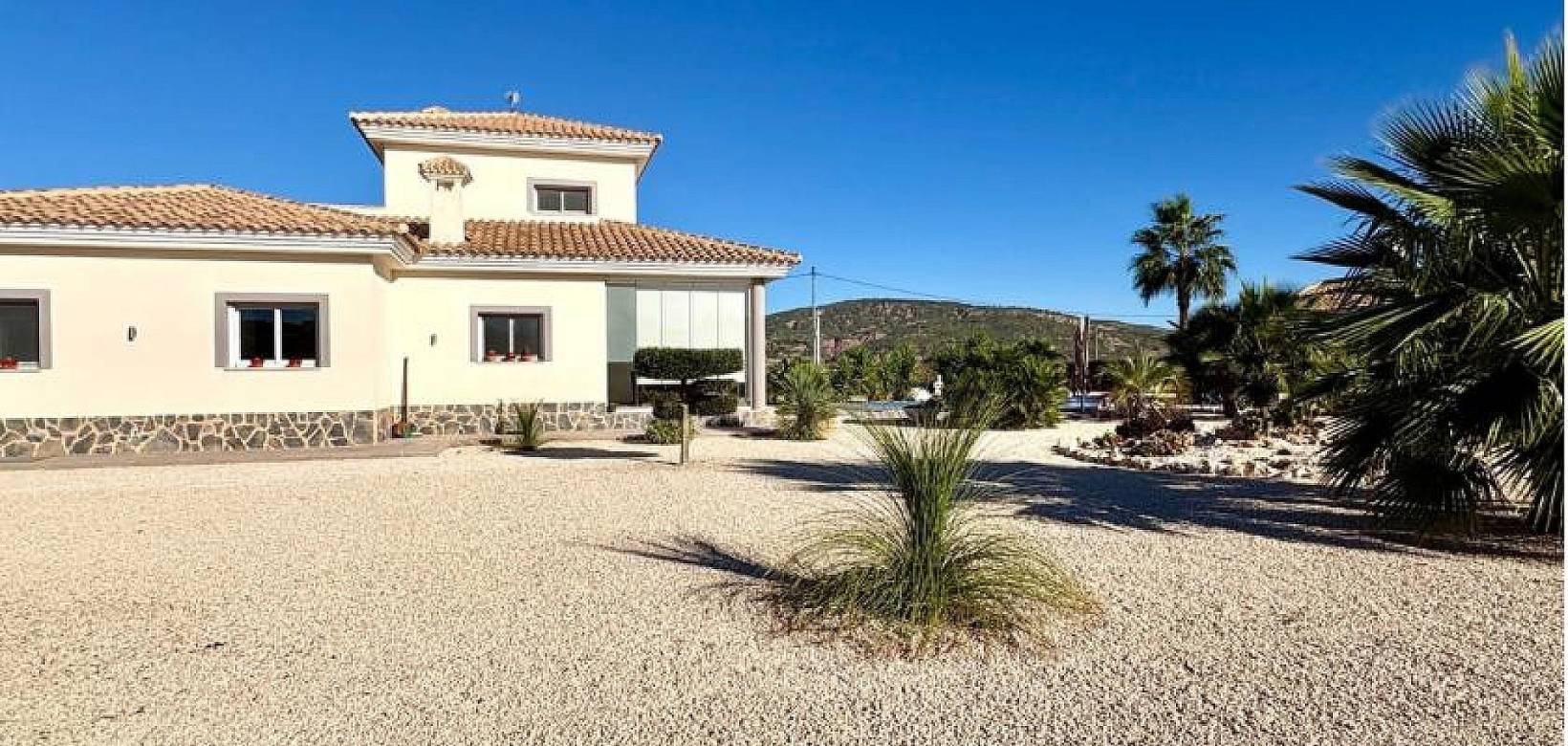 Venta - Chalet - Pinoso