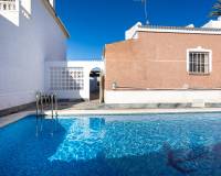 Venta - Detached villa - Torrevieja - Urbanización San Luis