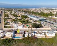 Venta - Detached villa - Torrevieja - Urbanización San Luis