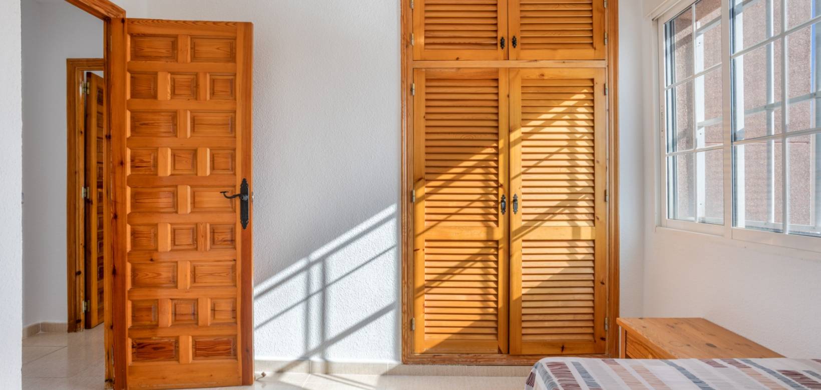 Venta - Detached villa - Torrevieja - Urbanización San Luis