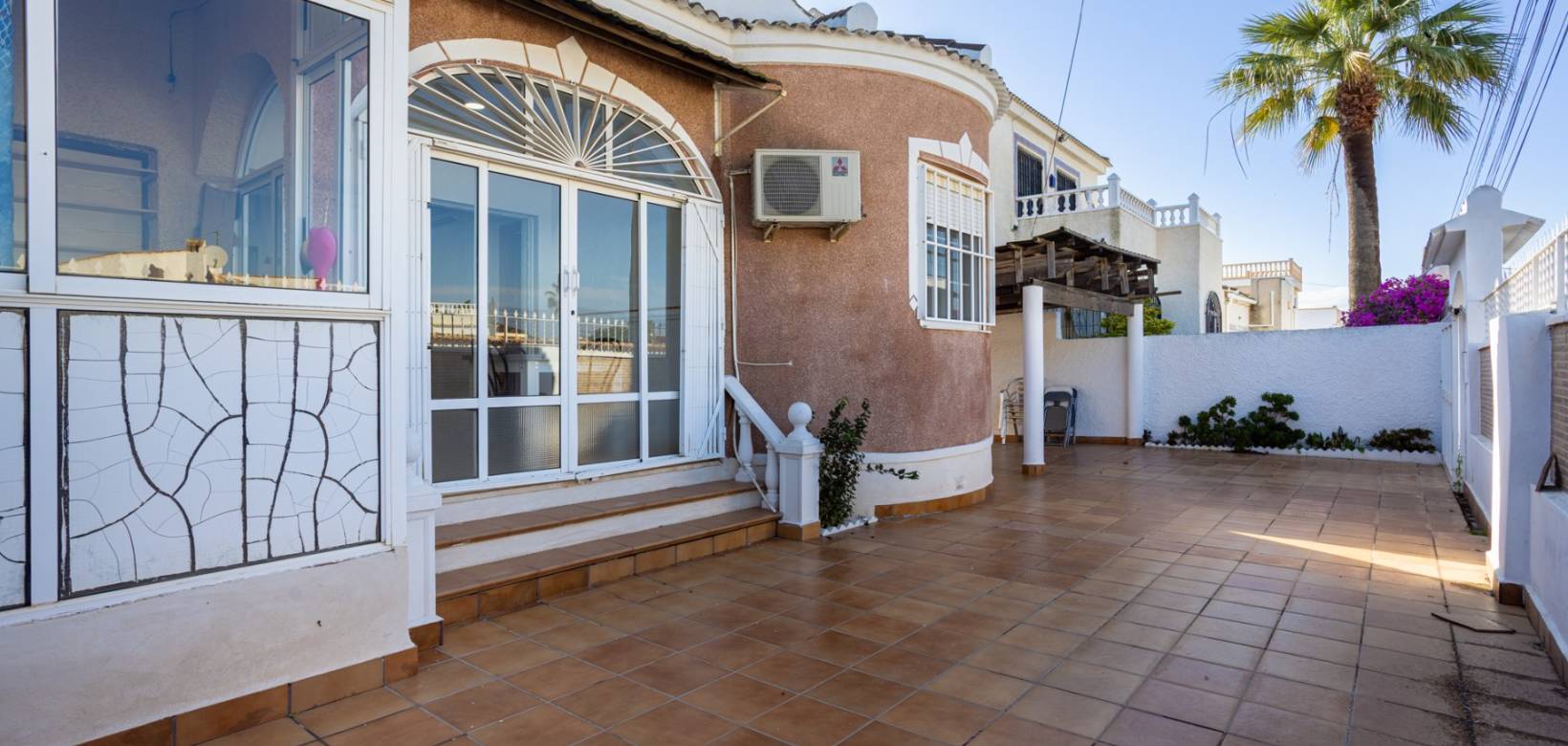 Venta - Detached villa - Torrevieja - Urbanización San Luis
