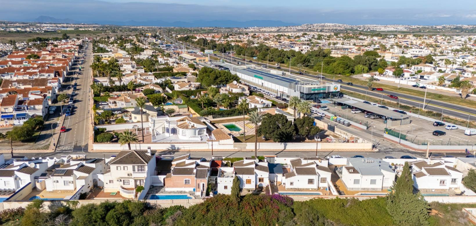 Venta - Detached villa - Torrevieja - Urbanización San Luis