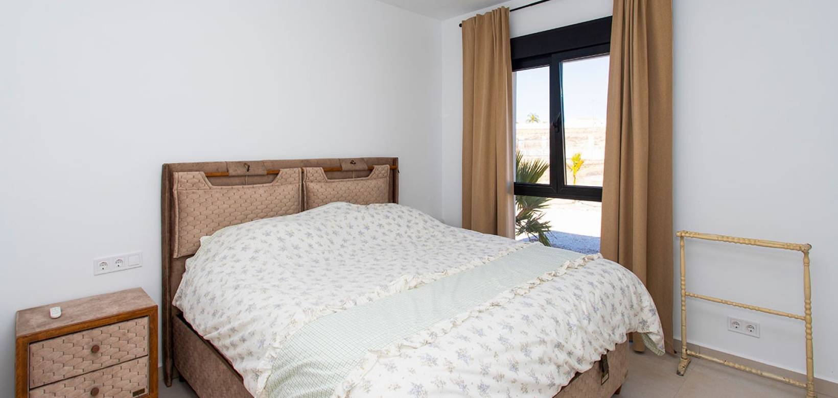 Venta - Finca / Country Property - Pinoso - Campo