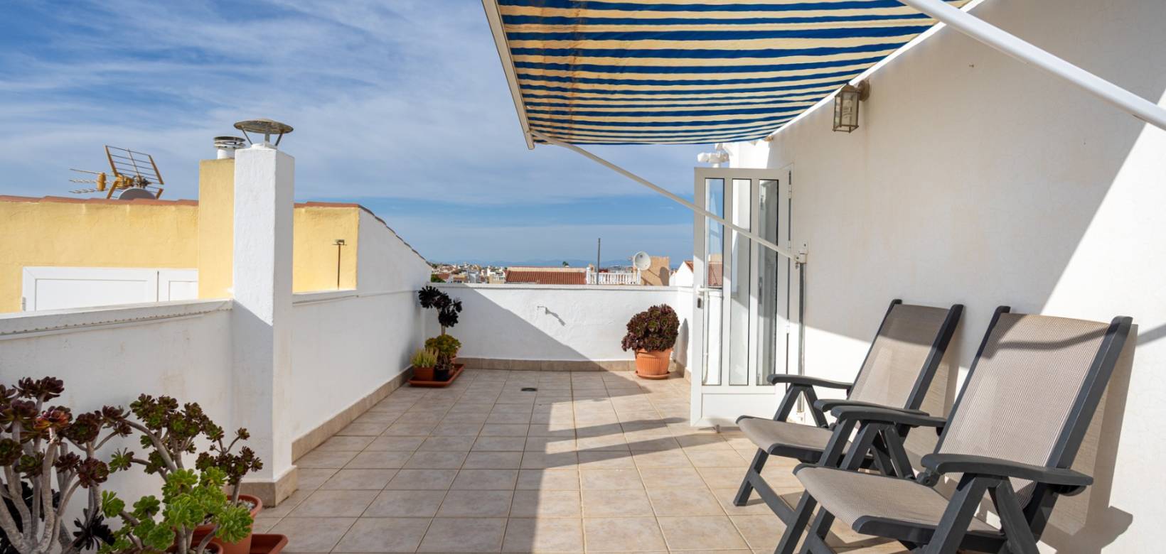 Venta - Terraced house / Townhouse - Torrevieja - La Siesta