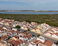 Venta - Terraced house / Townhouse - Torrevieja - La Siesta