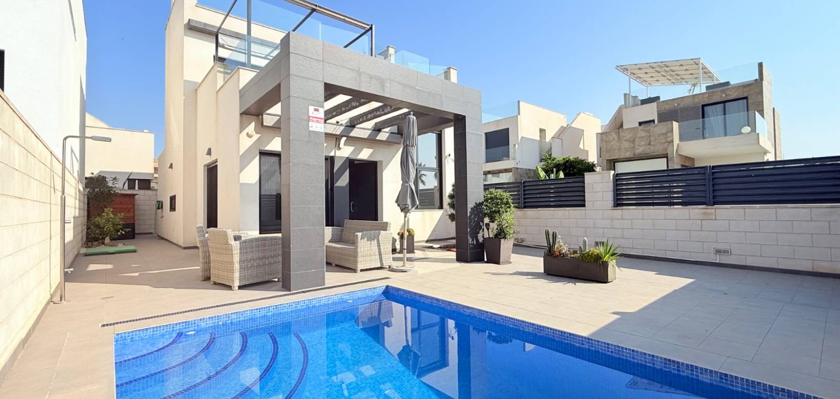 Venta - Villa - Ciudad Quesada - Pueblo Bravo