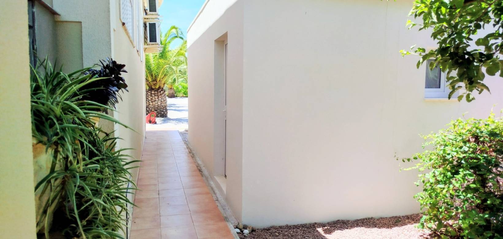 Venta - Villa - Hondón de las Nieves