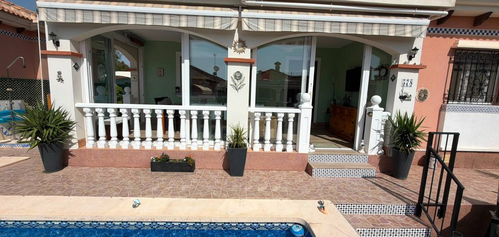 Venta - Villa - Los Montesinos - La Herrada