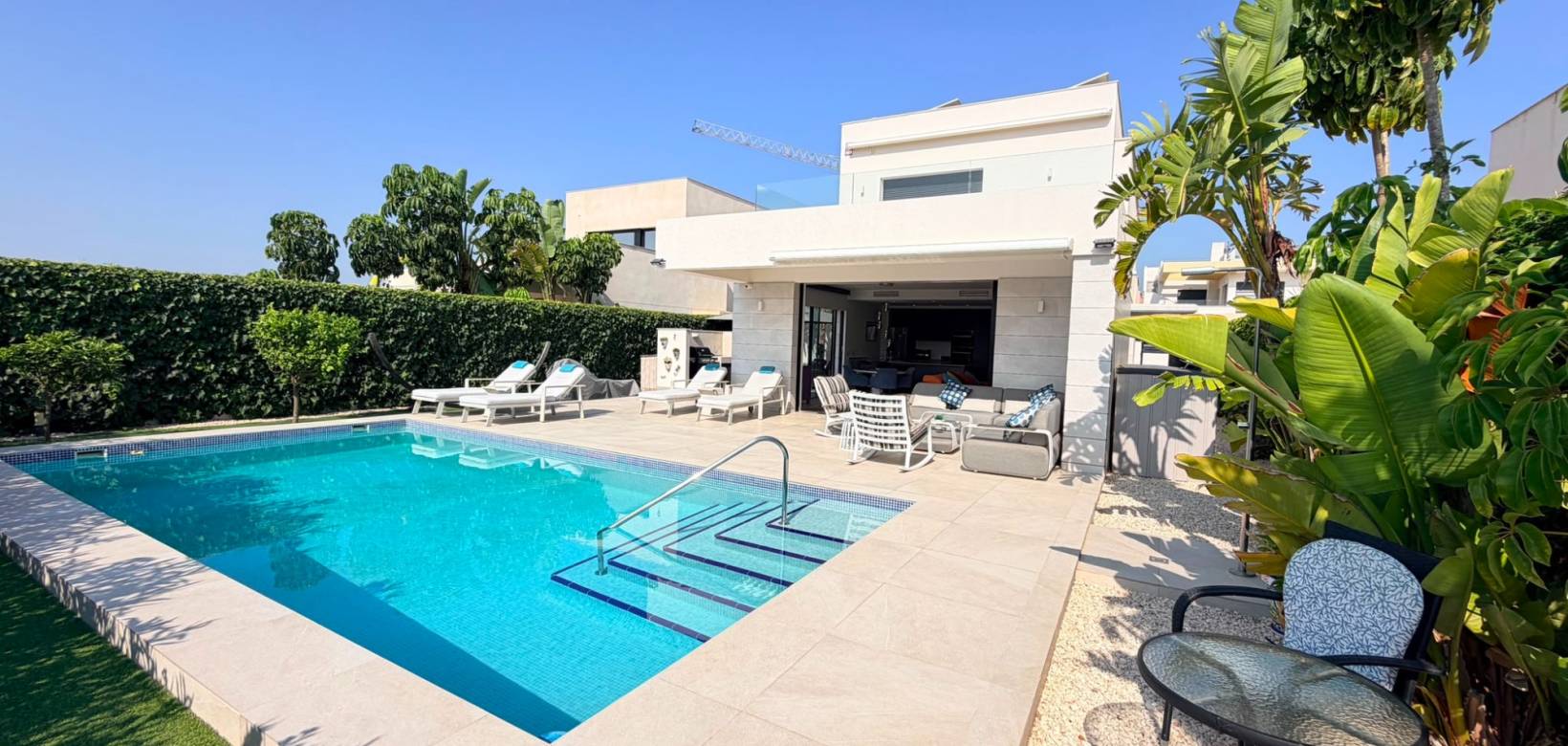 Venta - Villa - Los Montesinos - Los Montesinos - Urb. La Herrada