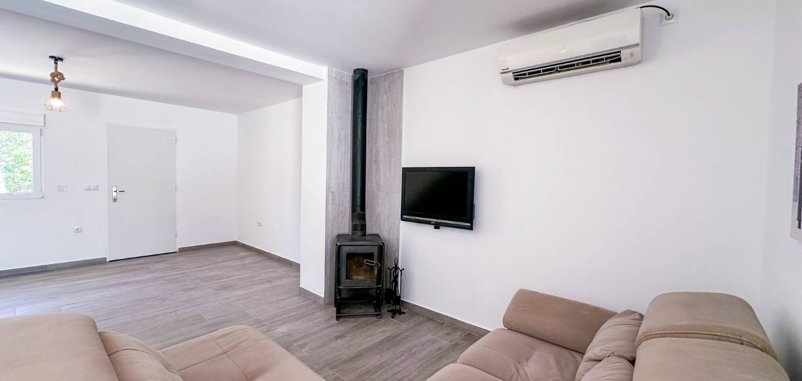 Venta - Villa / Semi separado - Barbarroja