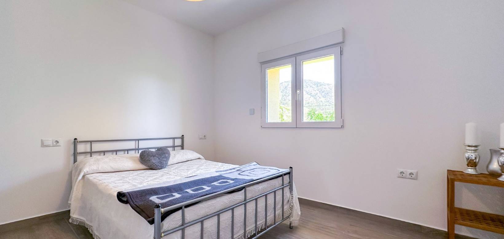 Venta - Villa / Semi separado - Barbarroja