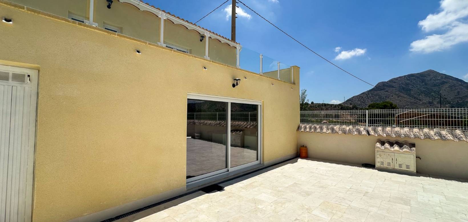 Venta - Villa / Semi separado - Barbarroja