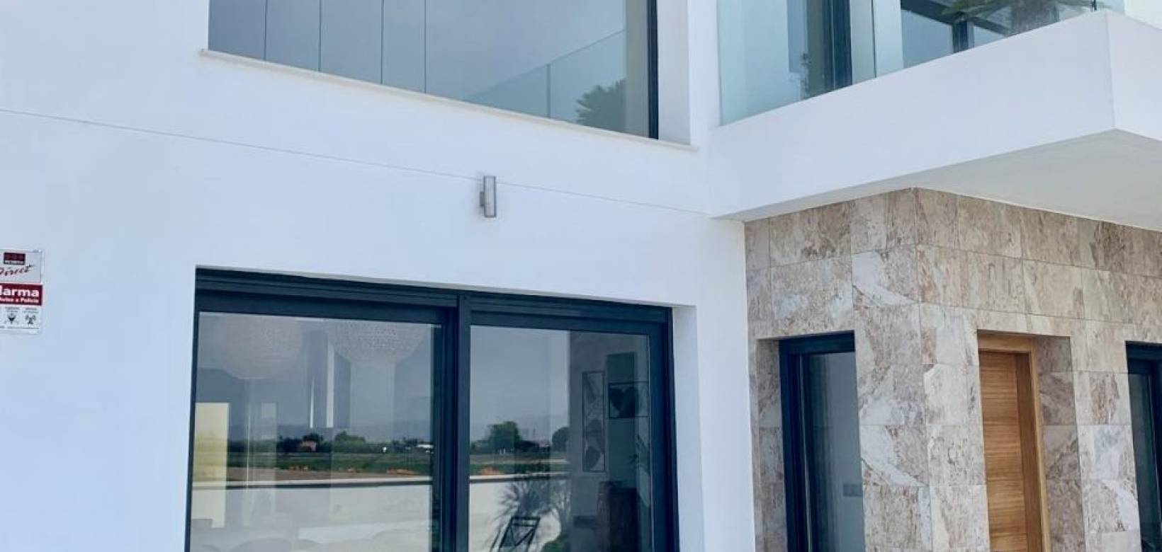 Venta - Villa / Semi separado - Daya Vieja