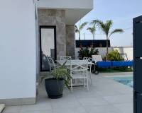 Venta - Villa / Semi separado - Daya Vieja