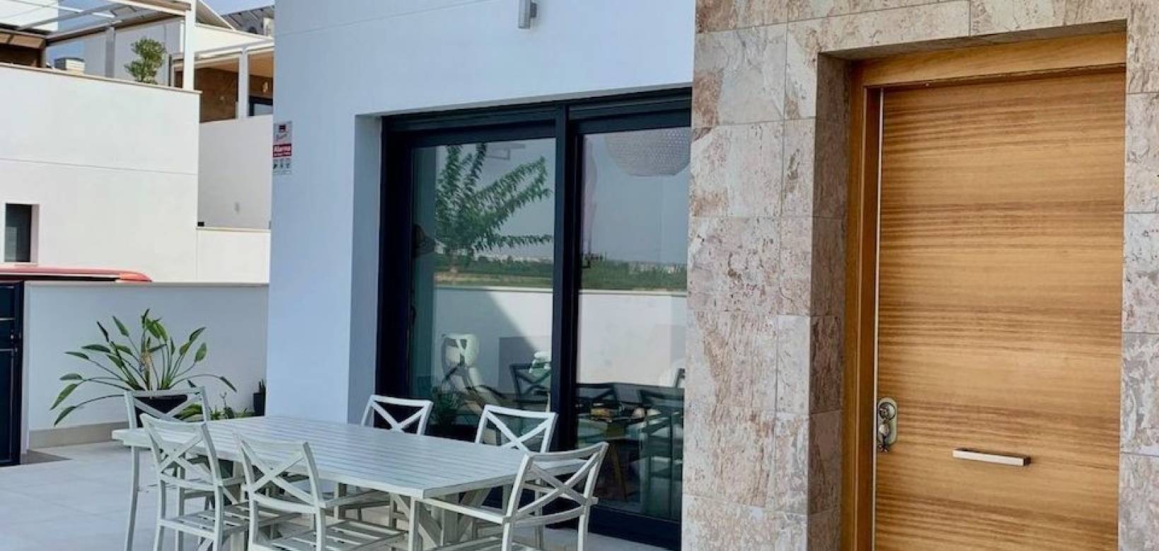 Venta - Villa / Semi separado - Daya Vieja