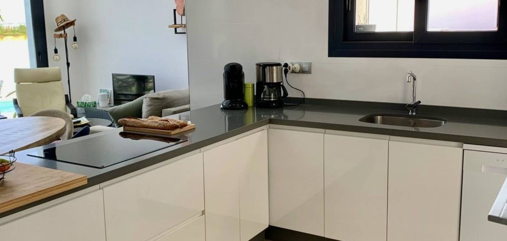 Venta - Villa / Semi separado - Daya Vieja