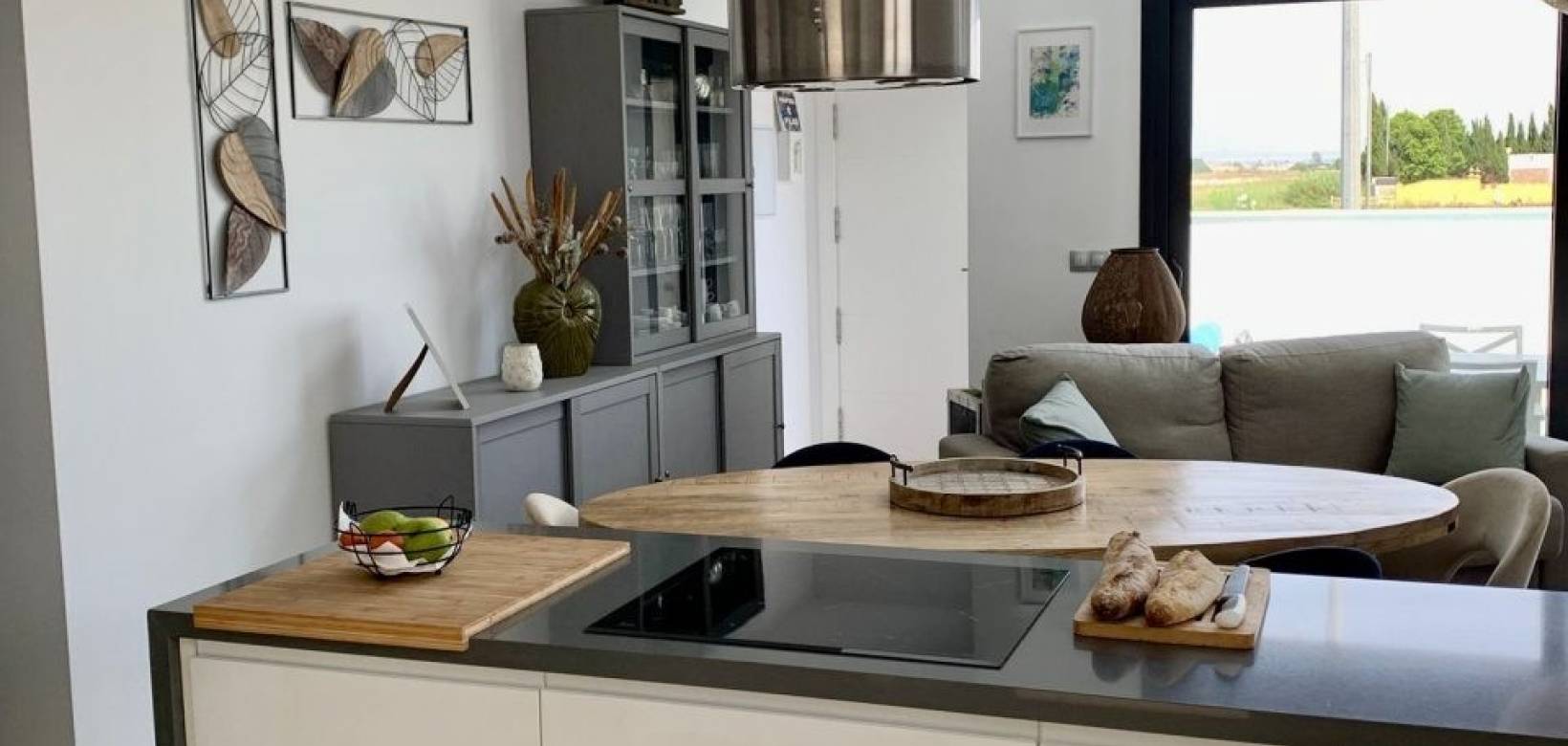 Venta - Villa / Semi separado - Daya Vieja