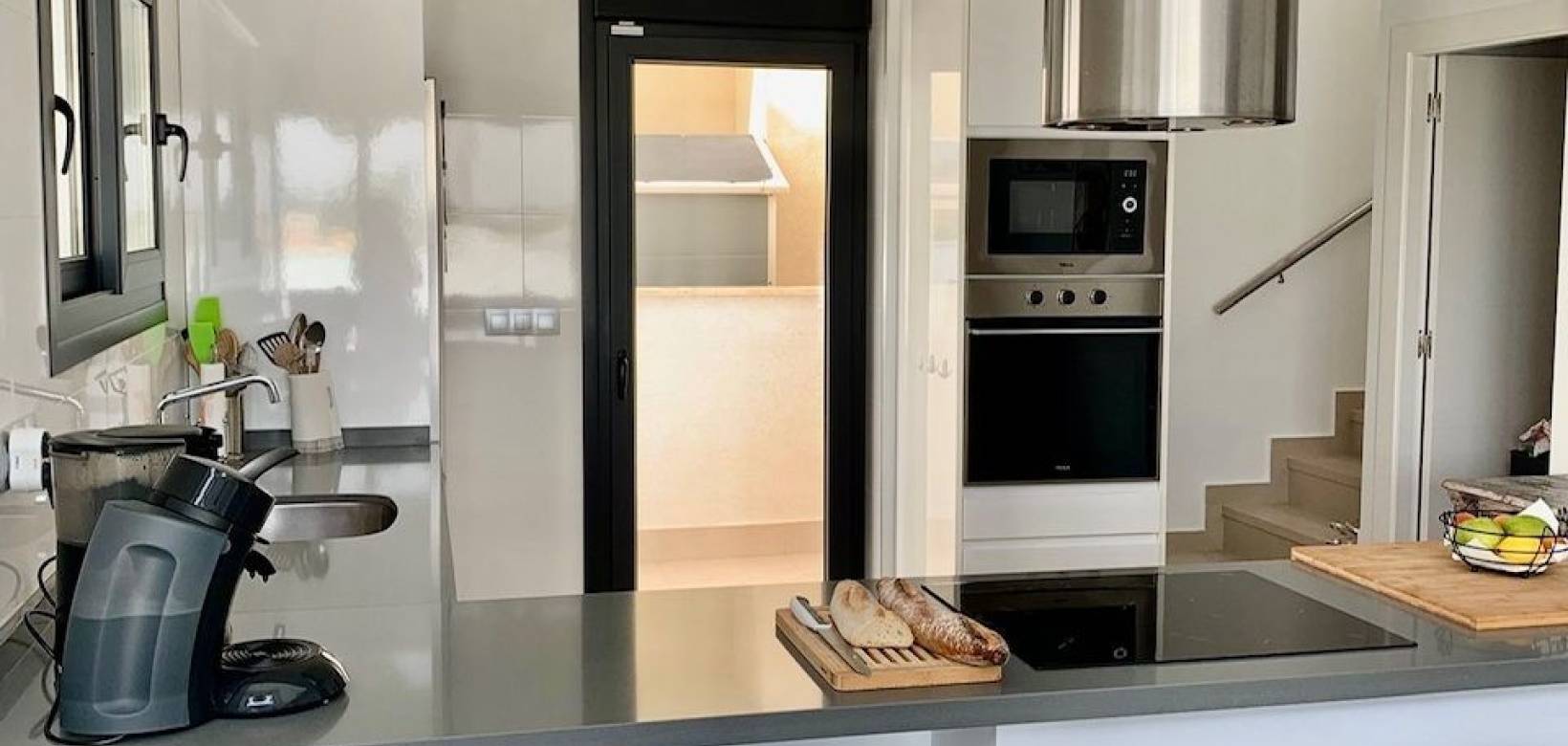 Venta - Villa / Semi separado - Daya Vieja