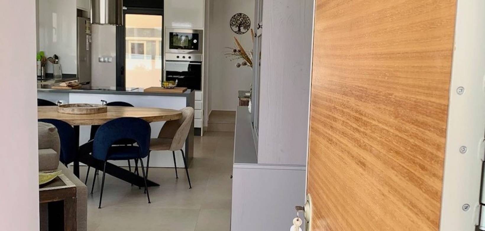 Venta - Villa / Semi separado - Daya Vieja