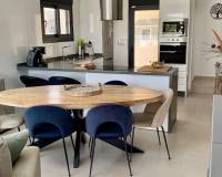 Venta - Villa / Semi separado - Daya Vieja