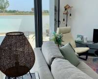 Venta - Villa / Semi separado - Daya Vieja