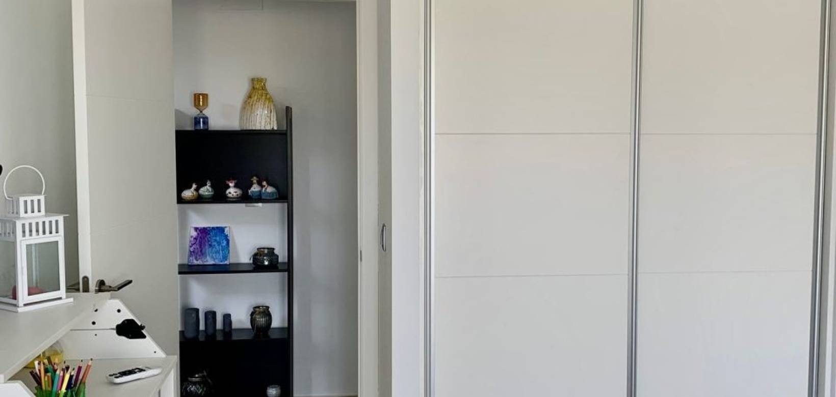 Venta - Villa / Semi separado - Daya Vieja