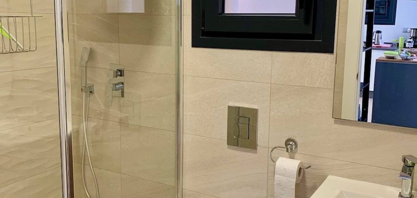 Venta - Villa / Semi separado - Daya Vieja