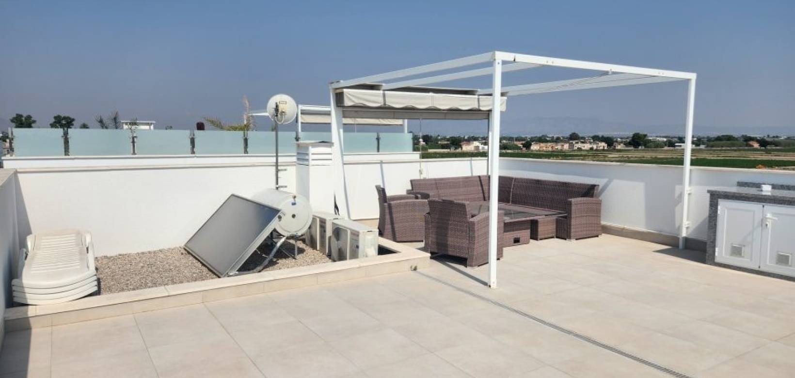 Venta - Villa / Semi separado - Daya Vieja