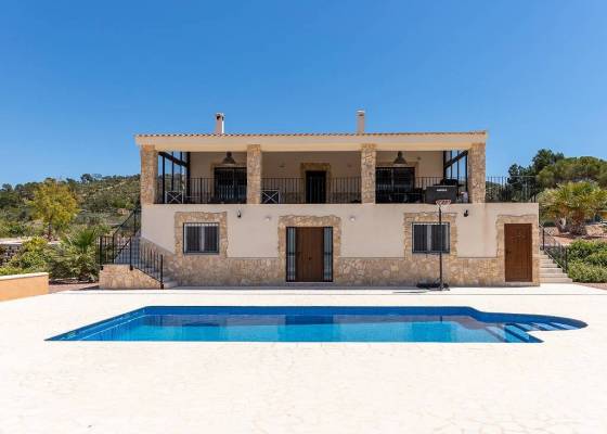 Villa - Nueva construcción  - Novelda - Novelda