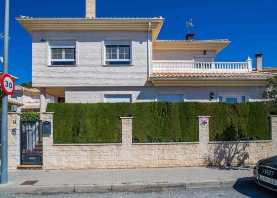 Villa - Resale - Elda - Elda