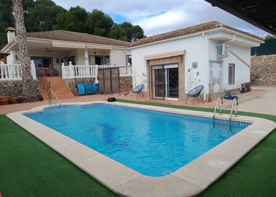 Villa - Resale - Fortuna - El Reloj