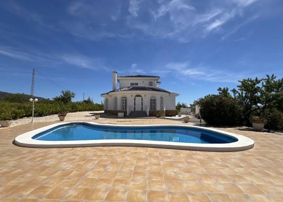 Villa - Revente - Pinoso  - Pinoso