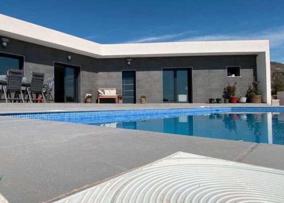 Villa - Venta - Hondón de las Nieves - Hondón de las Nieves