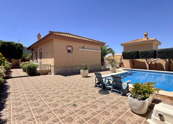 Villa - Venta - Hondón de las Nieves - Hondón de las Nieves
