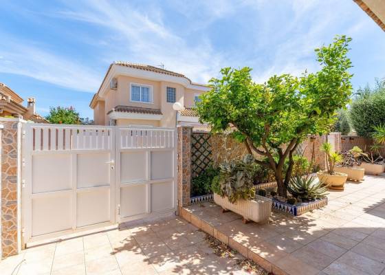 Villa - Venta - Torrevieja - Torrevieja