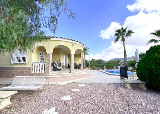 Villa - Wederverkoop - Hondón de los Fráiles - AM-HFMIC