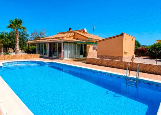 Villa - Wederverkoop - Macisvenda - AM-MCJAN