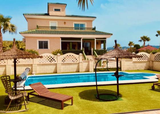 Villa - Wederverkoop - Macisvenda - Macisvenda