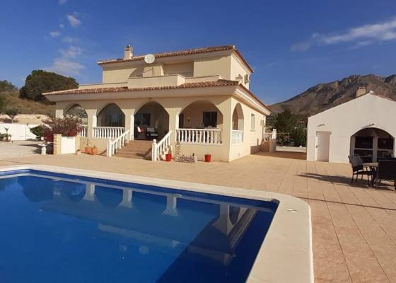 Villa - Wederverkoop - Macisvenda - Macisvenda