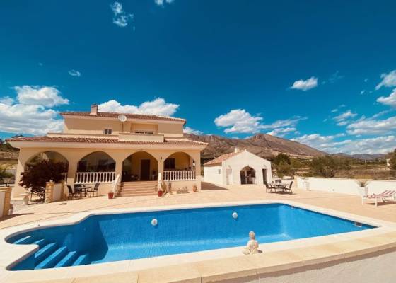 Villa - Wederverkoop - Macisvenda - Macisvenda