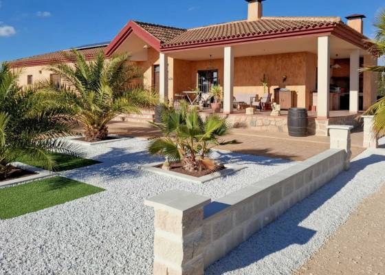 Villa - Wederverkoop - Pinoso - Pinoso