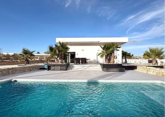 Villa - Wederverkoop - Pinoso - 