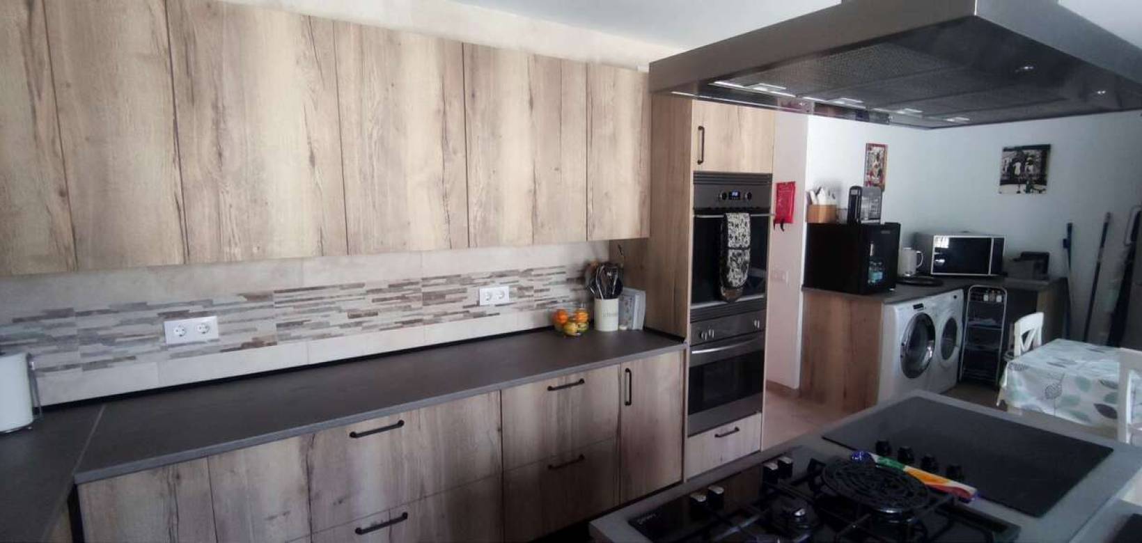 Wederverkoop - Commercieel - Ayora