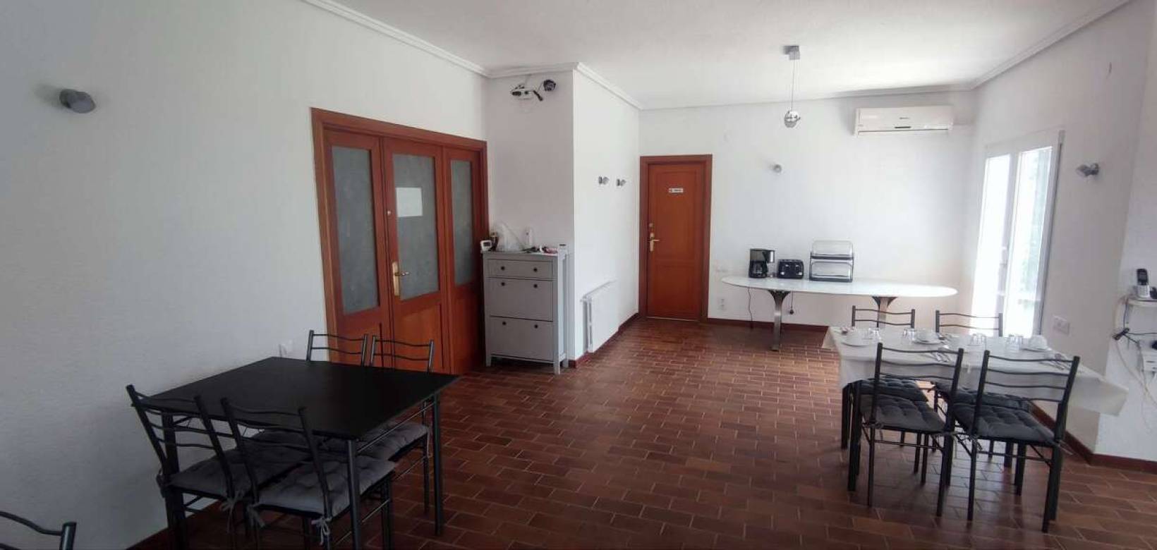 Wederverkoop - Commercieel - Ayora