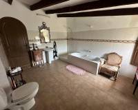 Wederverkoop - Country house - Novelda