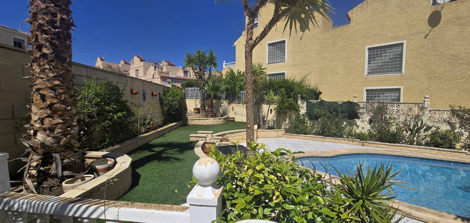Wederverkoop - Detached villa - Monforte del Cid