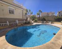 Wederverkoop - Detached villa - Monforte del Cid