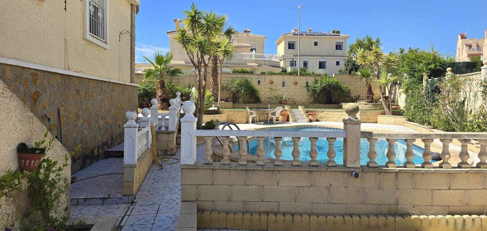 Wederverkoop - Detached villa - Monforte del Cid