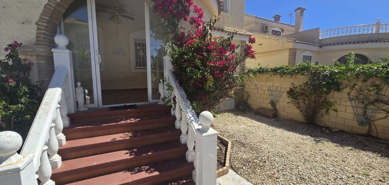 Wederverkoop - Detached villa - Monforte del Cid