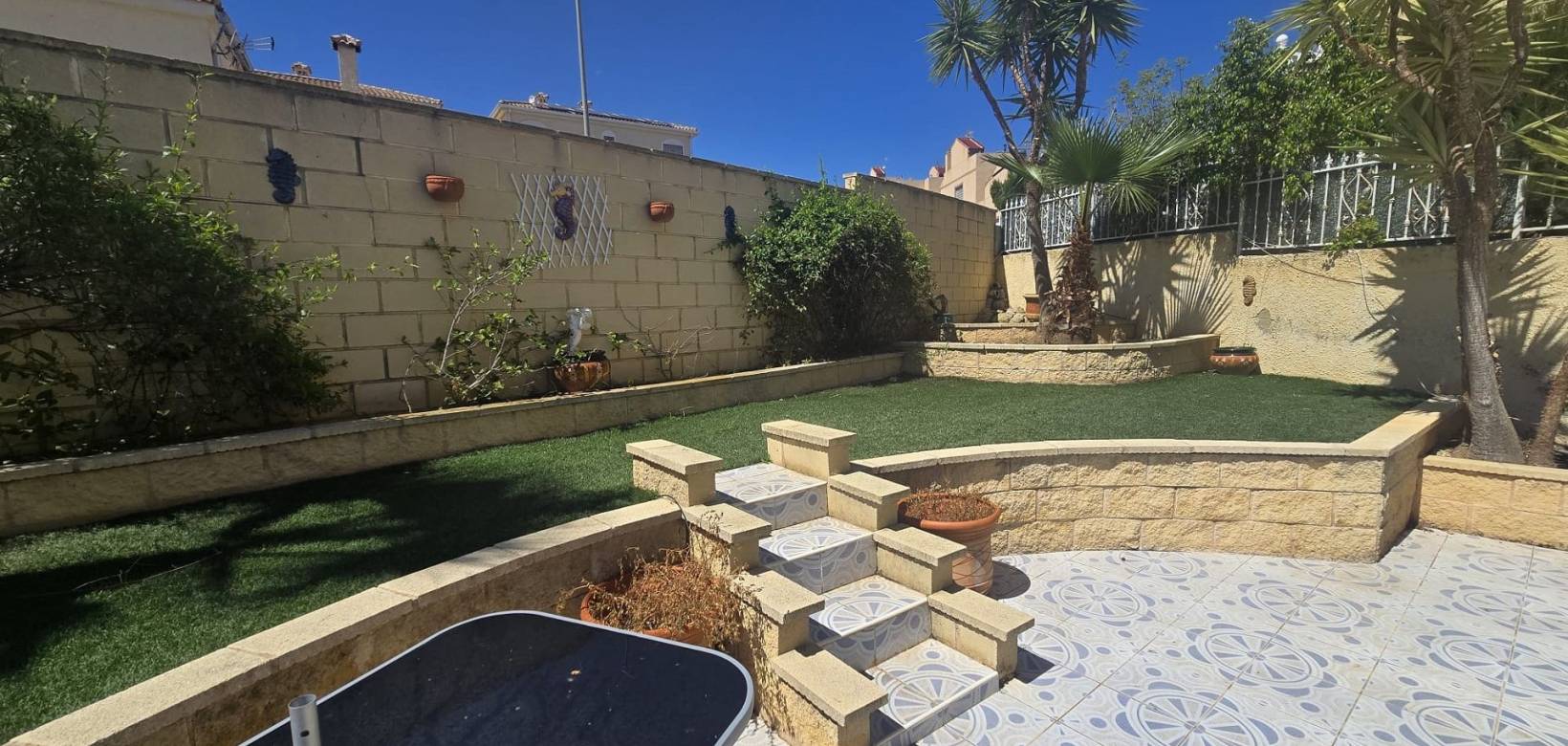 Wederverkoop - Detached villa - Monforte del Cid